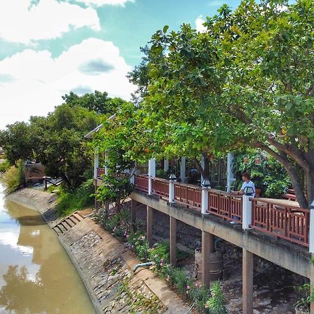 פרה נאקון סי איוטאיה Romyen Cafe' Homestay מראה חיצוני תמונה