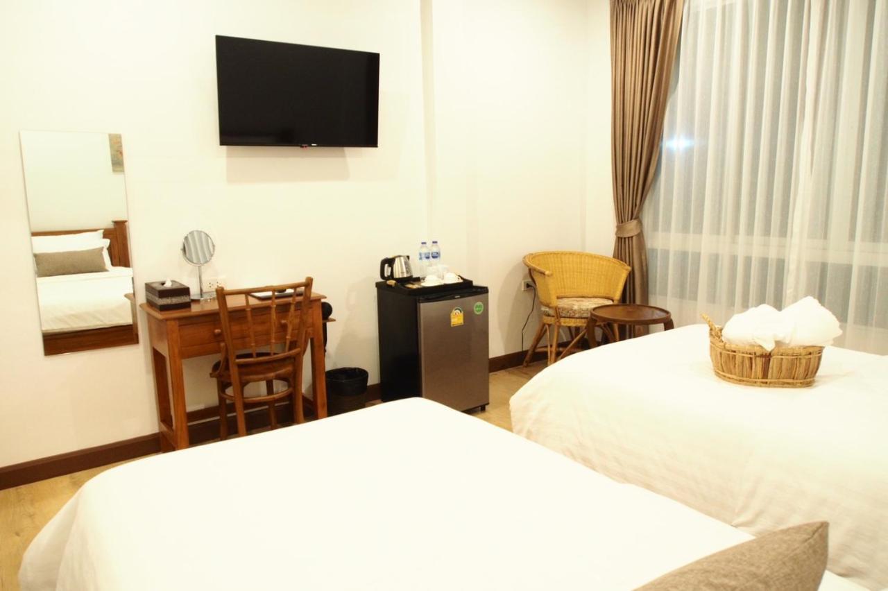 פרה נאקון סי איוטאיה Romyen Cafe' Homestay מראה חיצוני תמונה